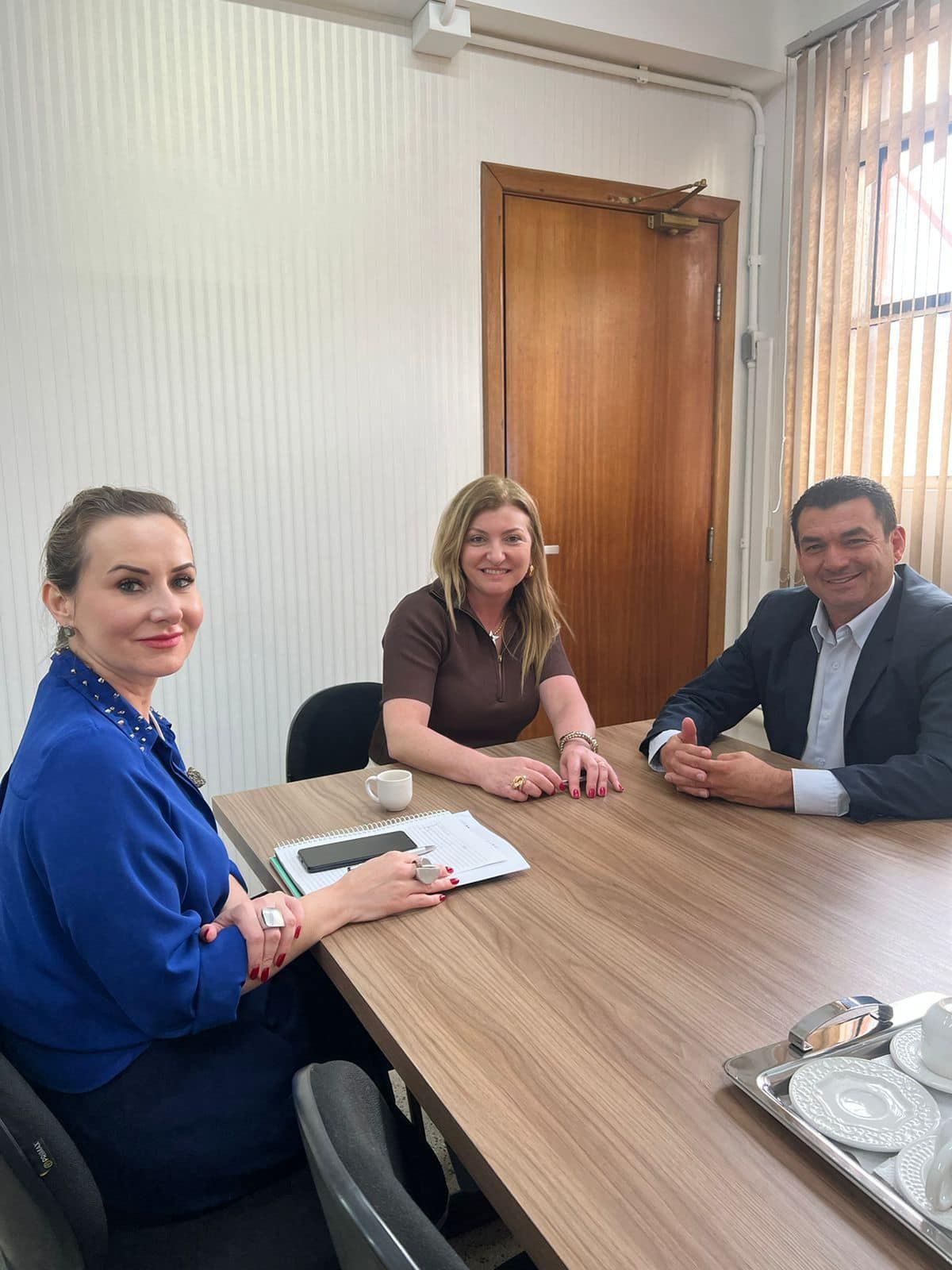 Prefeito Municipal Edimar Santos reuniu com a Diretora Superintendente do Hospital Universitário de Londrina